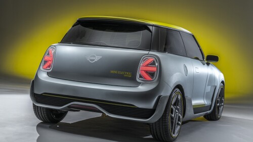 mini electric 7680x4320 electric car 8k 15550