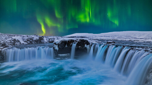 20220405@冰雪之地 北极光下的众神瀑布，冰岛