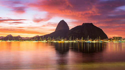 20220824@里约热内卢的象征 格洛里亚附近的码头和糖面包山，巴西里约热内卢