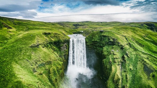 20230823@溅起一潭水花 斯科加瀑布，冰岛
