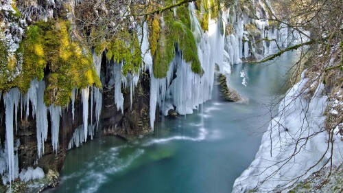 20230323@惊人的自然奇观 杜费里峡谷，上萨瓦省，法国 UHD